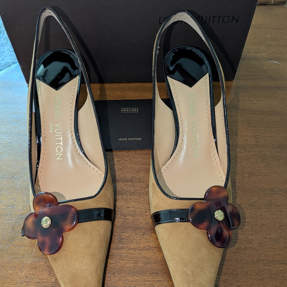 Louis Vuitton Tan Leather / Suede Kitten Heel Slingbacks. SZ 37. US 6.5-7.  NIB.